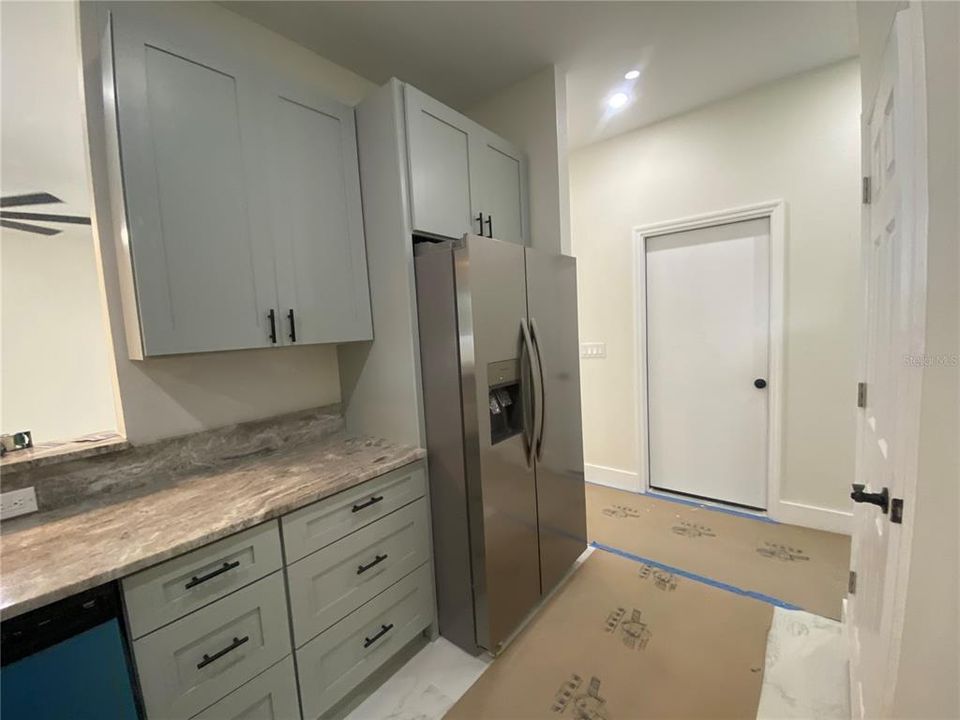 Activo con contrato: $319,000 (3 camas, 2 baños, 1839 Pies cuadrados)