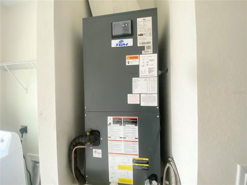 Activo con contrato: $319,000 (3 camas, 2 baños, 1839 Pies cuadrados)