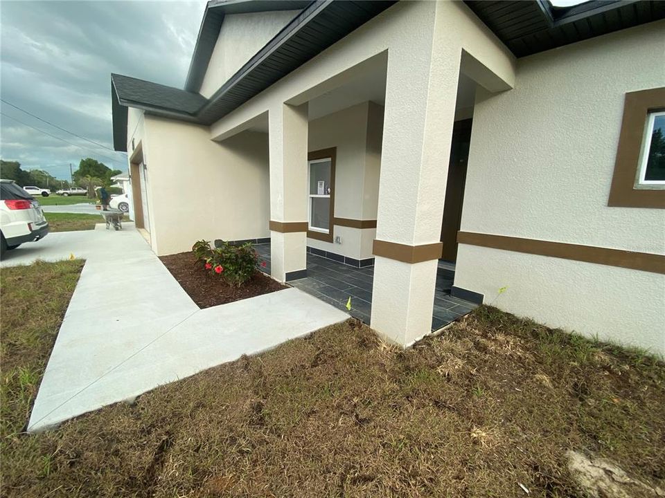 Activo con contrato: $319,000 (3 camas, 2 baños, 1839 Pies cuadrados)