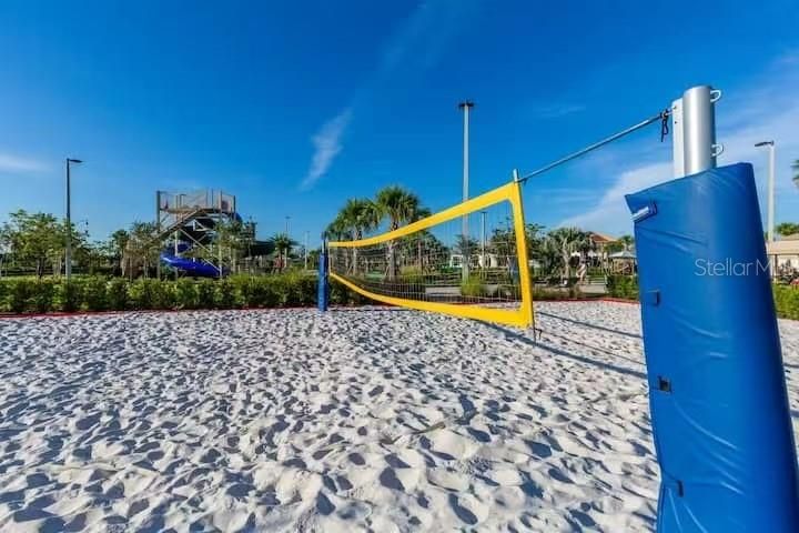 For Sale: $945,000 (8 beds, 5 baths, 4289 Square Feet)