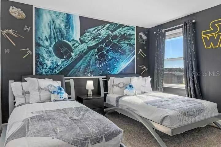 For Sale: $945,000 (8 beds, 5 baths, 4289 Square Feet)