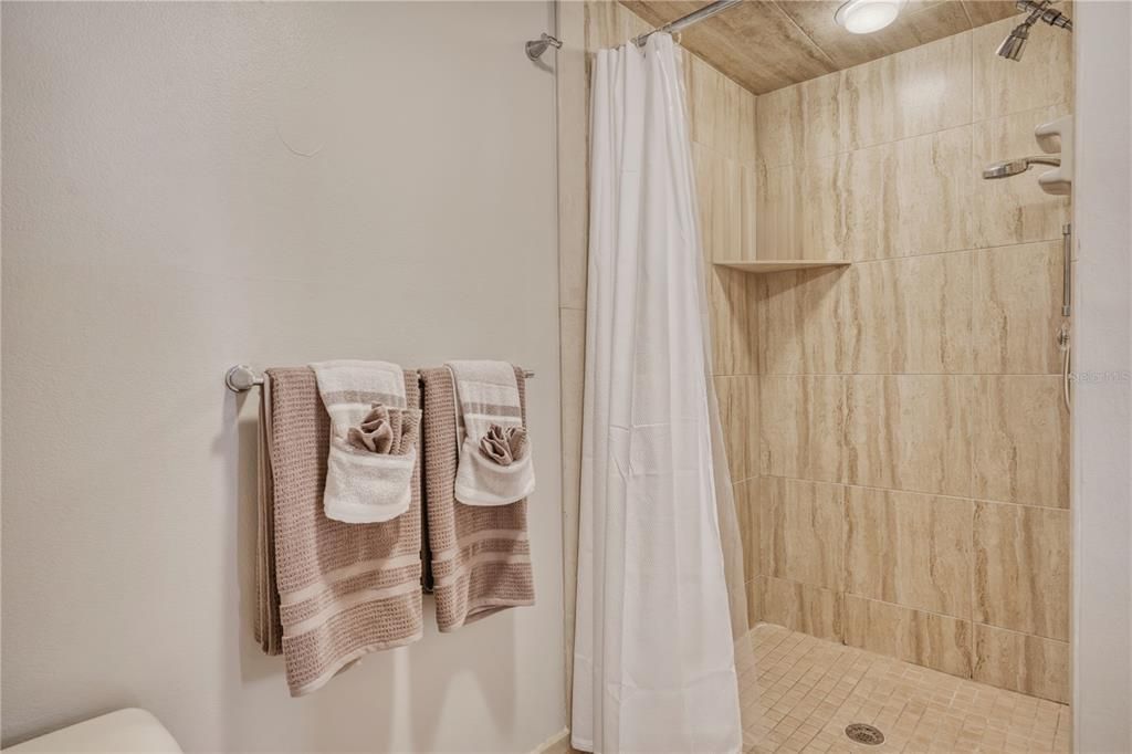 В аренду: $2,830 (2 спален, 2 ванн, 1150 Квадратных фут)