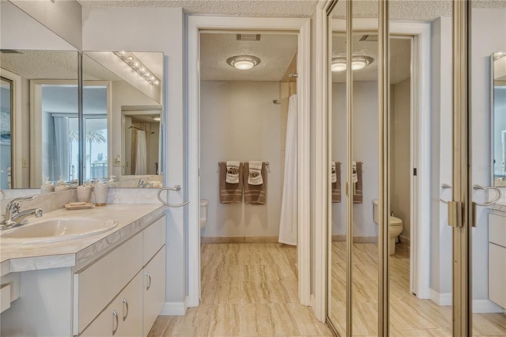 В аренду: $2,830 (2 спален, 2 ванн, 1150 Квадратных фут)