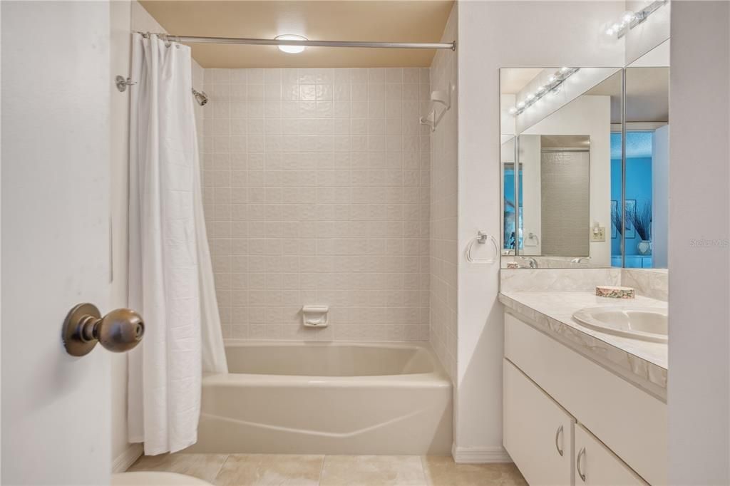 В аренду: $2,830 (2 спален, 2 ванн, 1150 Квадратных фут)
