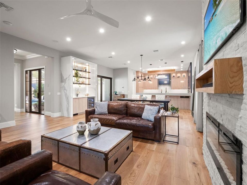 En Venta: $2,200,000 (4 camas, 4 baños, 3330 Pies cuadrados)