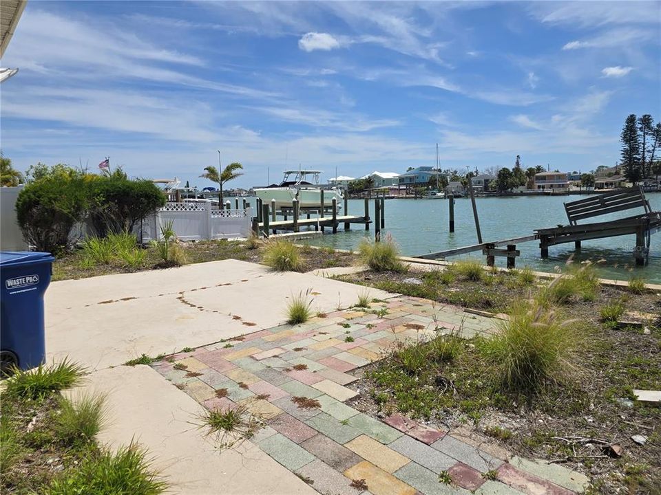For Sale: $799,000 (2 beds, 2 baths, 1240 Square Feet)