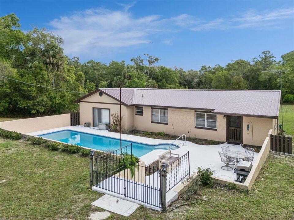 For Sale: $650,000 (4 beds, 2 baths, 1980 Square Feet)