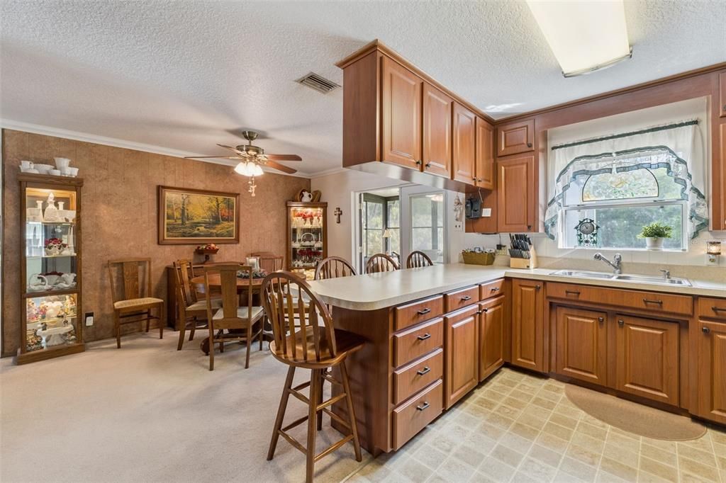 For Sale: $650,000 (4 beds, 2 baths, 1980 Square Feet)