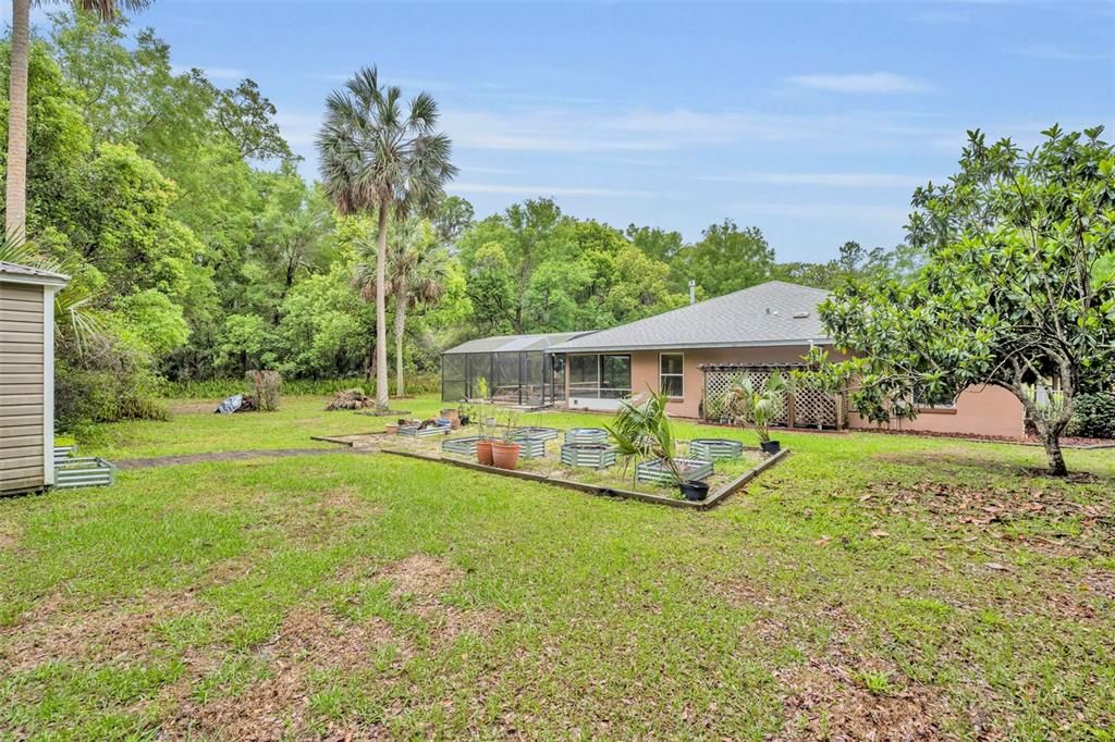 Activo con contrato: $625,000 (3 camas, 2 baños, 2139 Pies cuadrados)