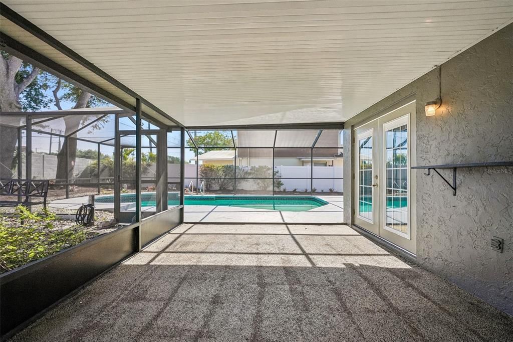 Activo con contrato: $479,900 (4 camas, 2 baños, 1896 Pies cuadrados)