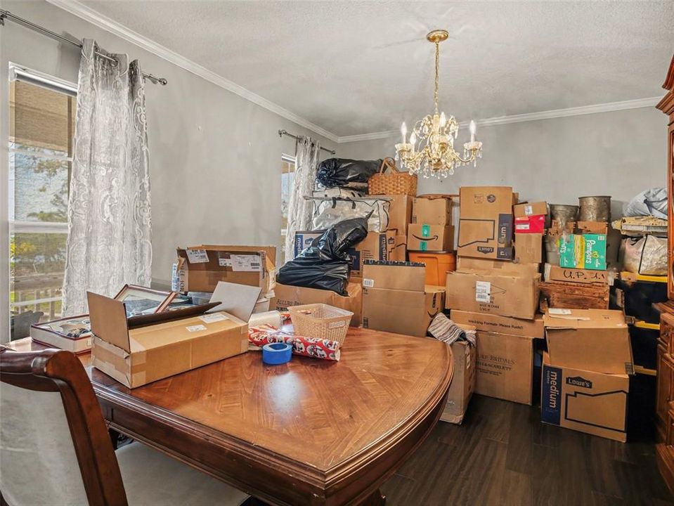 En Venta: $1,150,000 (3 camas, 2 baños, 2436 Pies cuadrados)