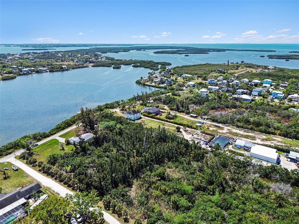 En Venta: $1,150,000 (3 camas, 2 baños, 2436 Pies cuadrados)