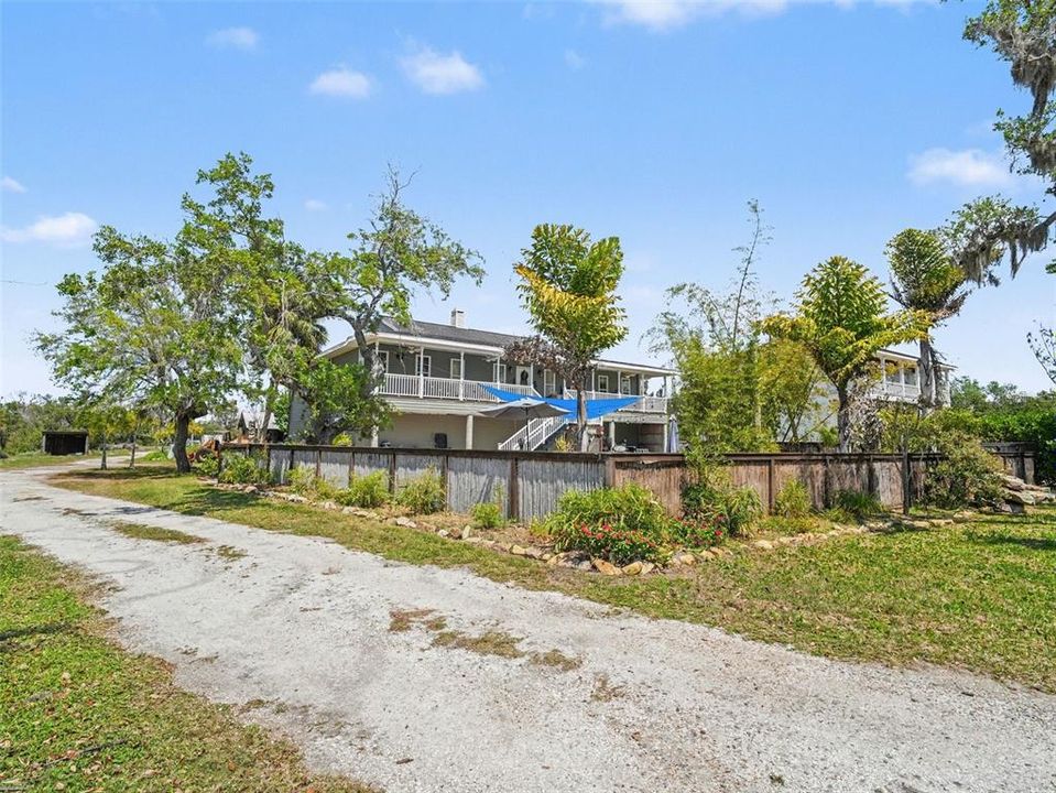 En Venta: $1,150,000 (3 camas, 2 baños, 2436 Pies cuadrados)