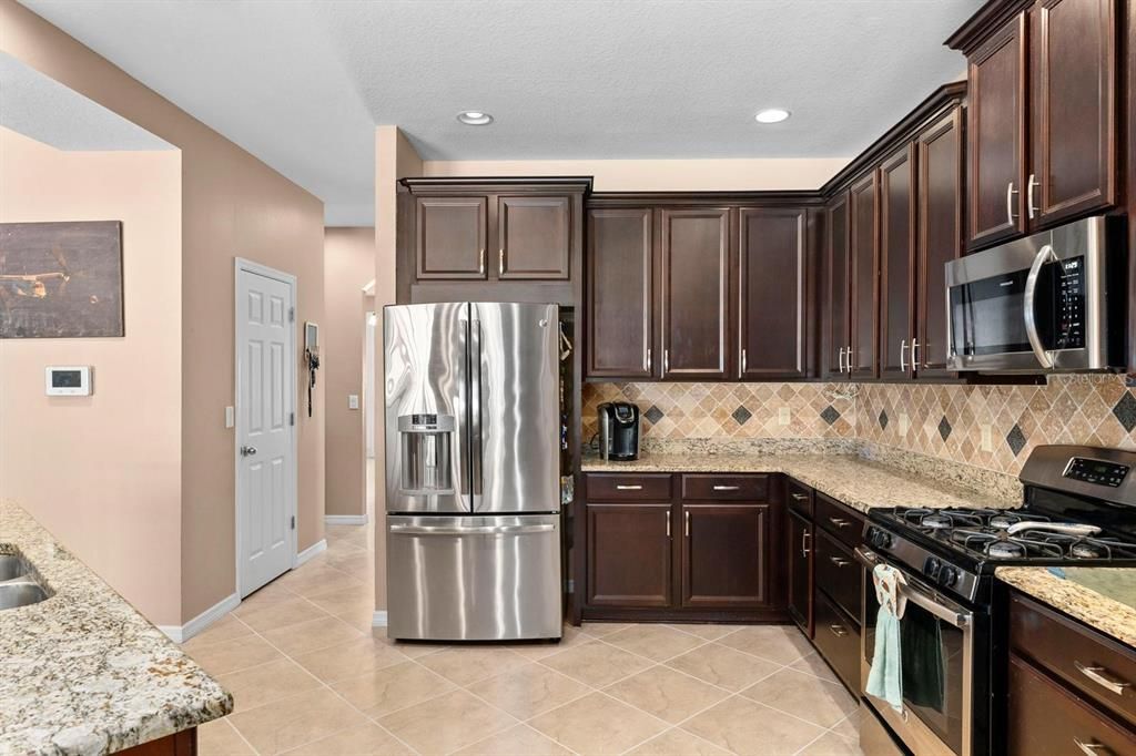 Active With Contract: $585,000 (5 beds, 3 baths, 3228 Square Feet)
