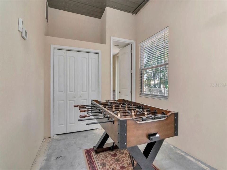 En Venta: $2,099,000 (4 camas, 3 baños, 2720 Pies cuadrados)
