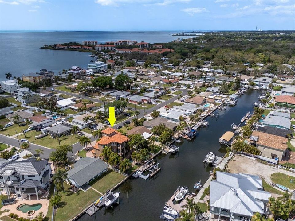 En Venta: $2,099,000 (4 camas, 3 baños, 2720 Pies cuadrados)
