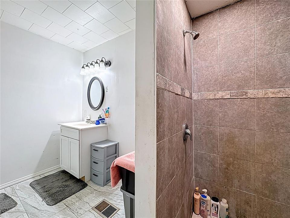 На продажу: $449,999 (3 спален, 2 ванн, 1737 Квадратных фут)