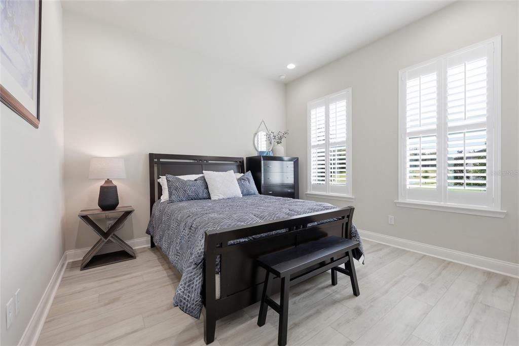 For Sale: $950,000 (3 beds, 3 baths, 2595 Square Feet)