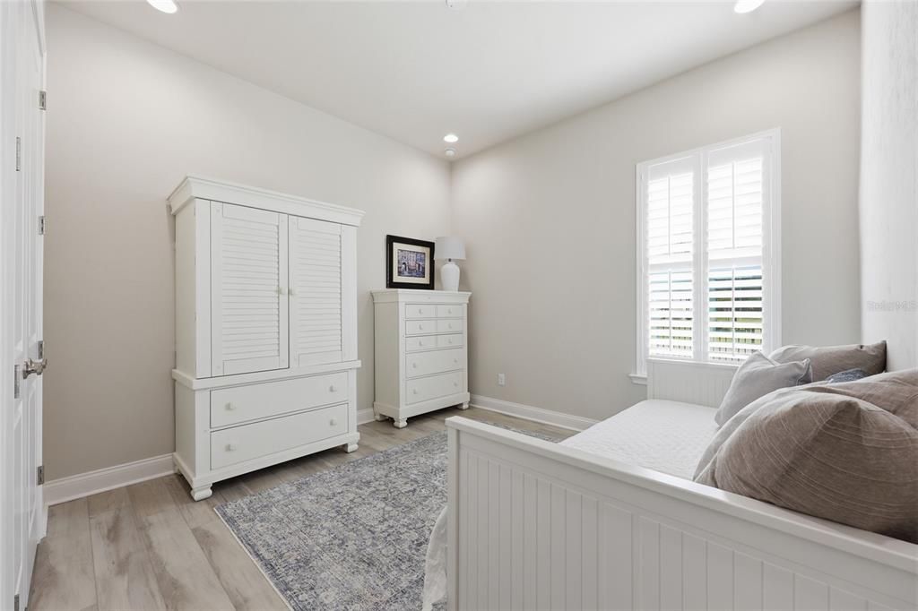 For Sale: $950,000 (3 beds, 3 baths, 2595 Square Feet)