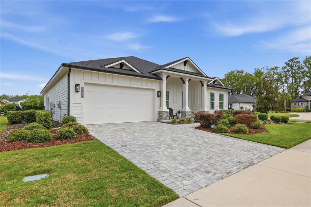 For Sale: $950,000 (3 beds, 3 baths, 2595 Square Feet)