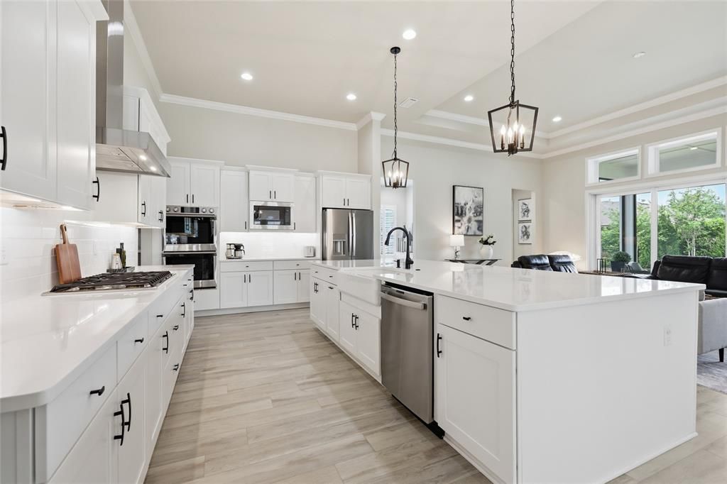 For Sale: $950,000 (3 beds, 3 baths, 2595 Square Feet)