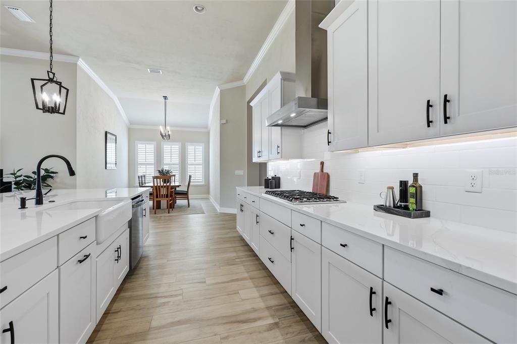 For Sale: $950,000 (3 beds, 3 baths, 2595 Square Feet)