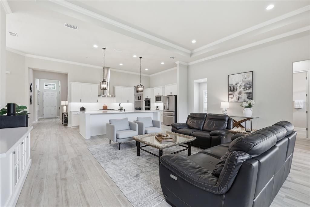 For Sale: $950,000 (3 beds, 3 baths, 2595 Square Feet)
