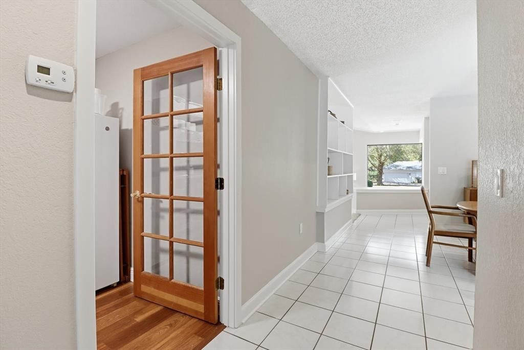 Activo con contrato: $395,000 (3 camas, 2 baños, 2580 Pies cuadrados)