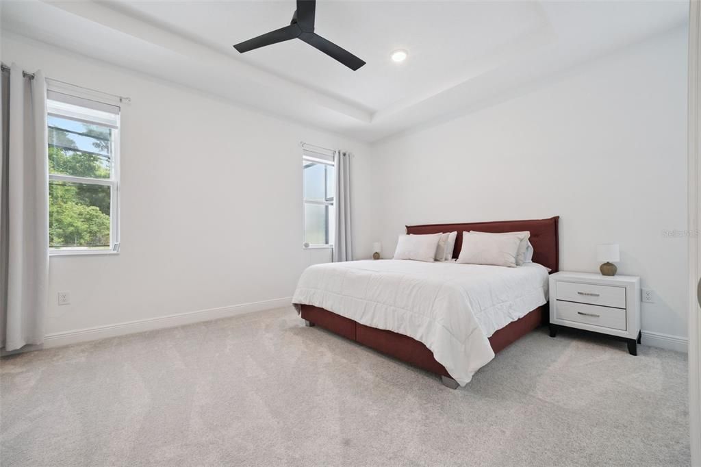 En Venta: $899,000 (5 camas, 4 baños, 3300 Pies cuadrados)