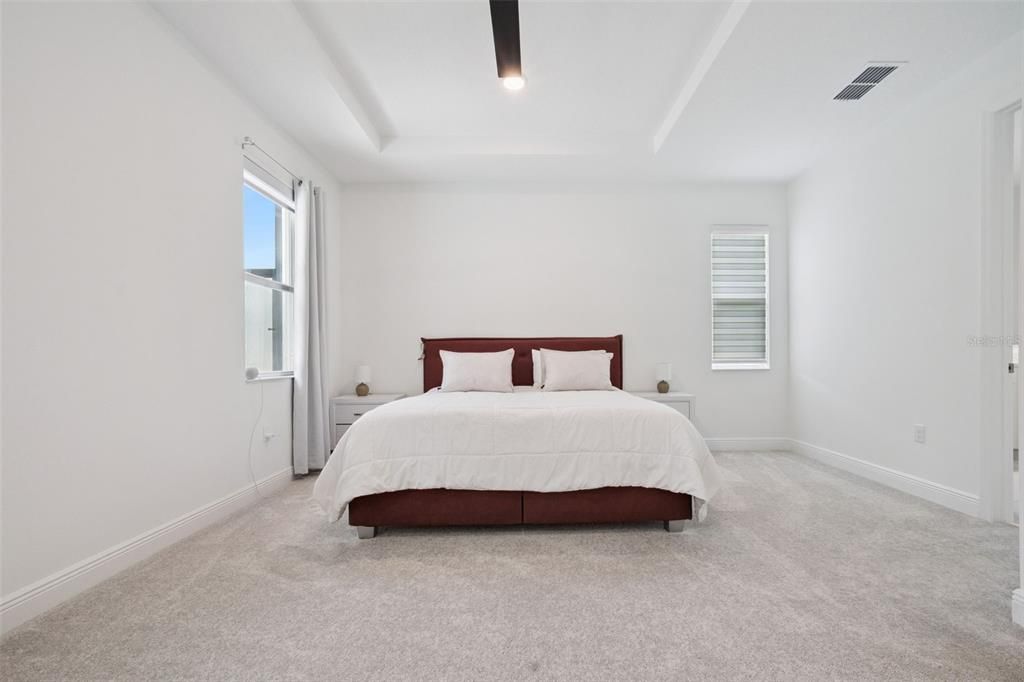 En Venta: $899,000 (5 camas, 4 baños, 3300 Pies cuadrados)