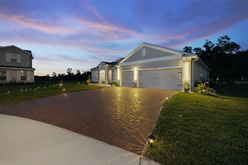 En Venta: $899,000 (5 camas, 4 baños, 3300 Pies cuadrados)
