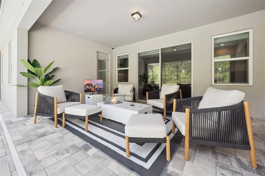 En Venta: $899,000 (5 camas, 4 baños, 3300 Pies cuadrados)