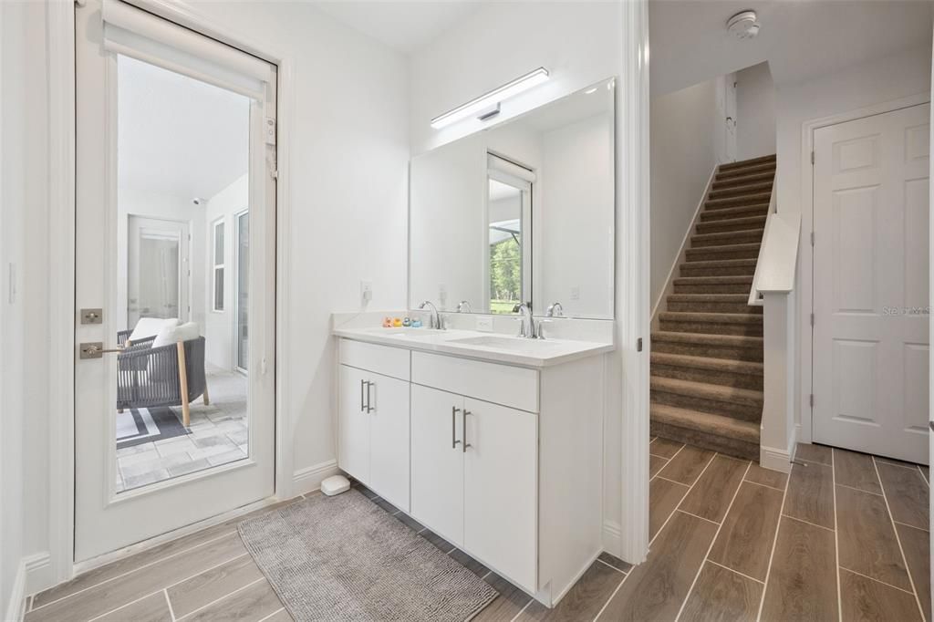 En Venta: $899,000 (5 camas, 4 baños, 3300 Pies cuadrados)
