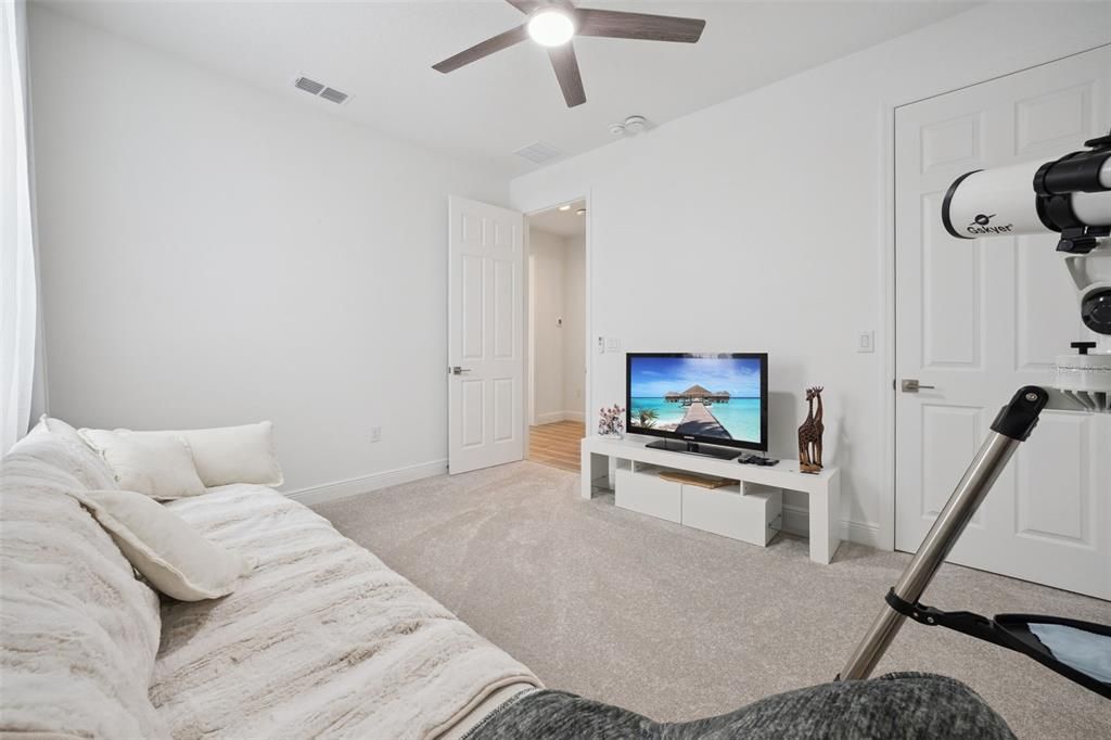 En Venta: $899,000 (5 camas, 4 baños, 3300 Pies cuadrados)