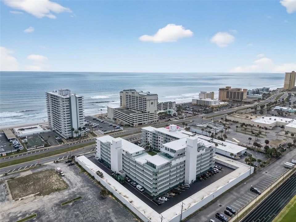For Sale: $129,900 (0 beds, 1 baths, 344 Square Feet)