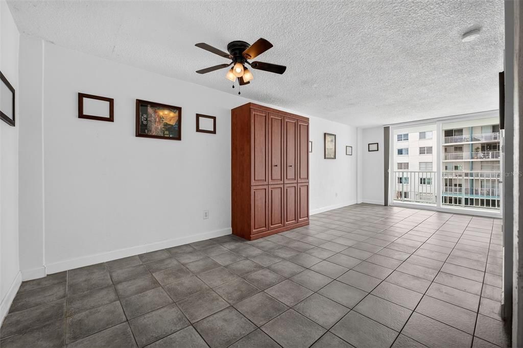 For Sale: $129,900 (0 beds, 1 baths, 344 Square Feet)
