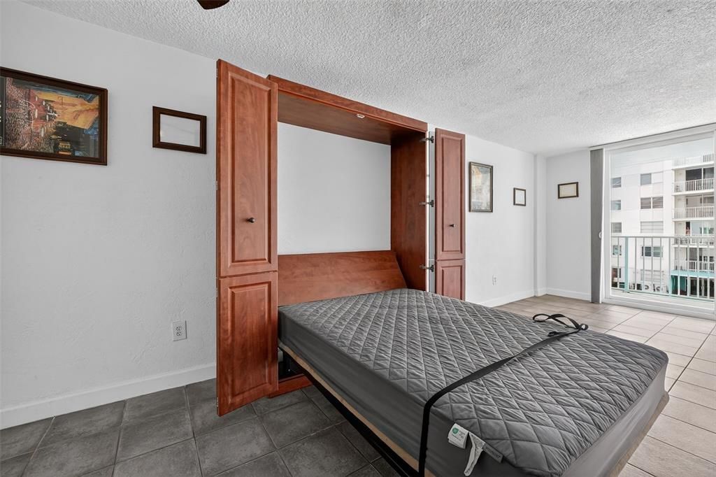 For Sale: $129,900 (0 beds, 1 baths, 344 Square Feet)