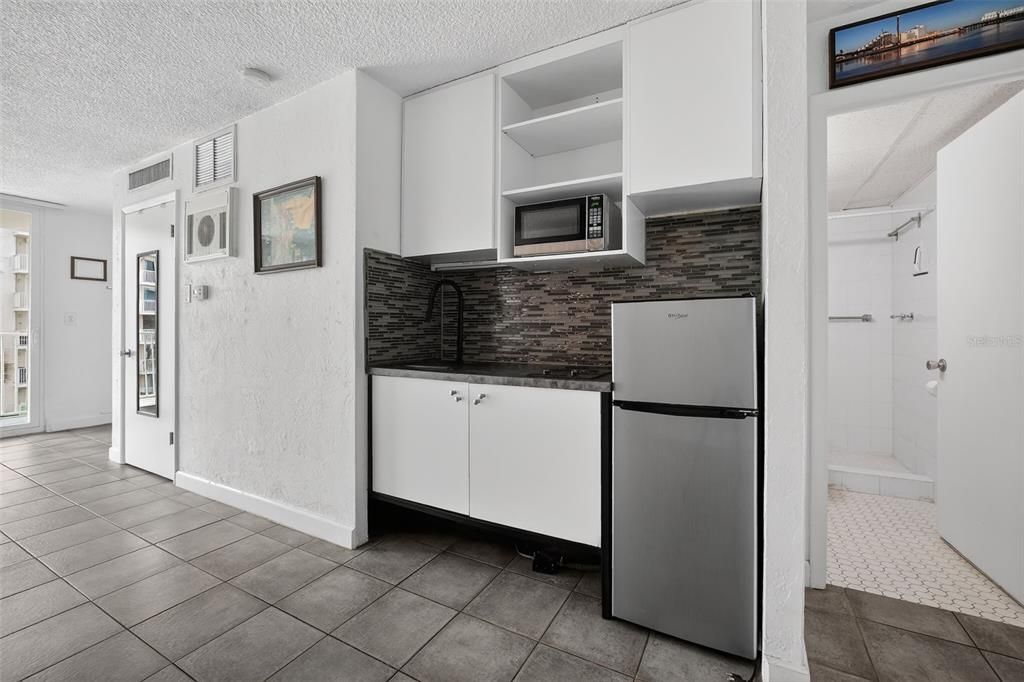 For Sale: $129,900 (0 beds, 1 baths, 344 Square Feet)