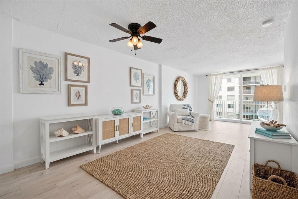 For Sale: $129,900 (0 beds, 1 baths, 344 Square Feet)