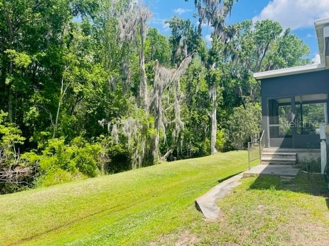 For Sale: $159,900 (2 beds, 2 baths, 1352 Square Feet)