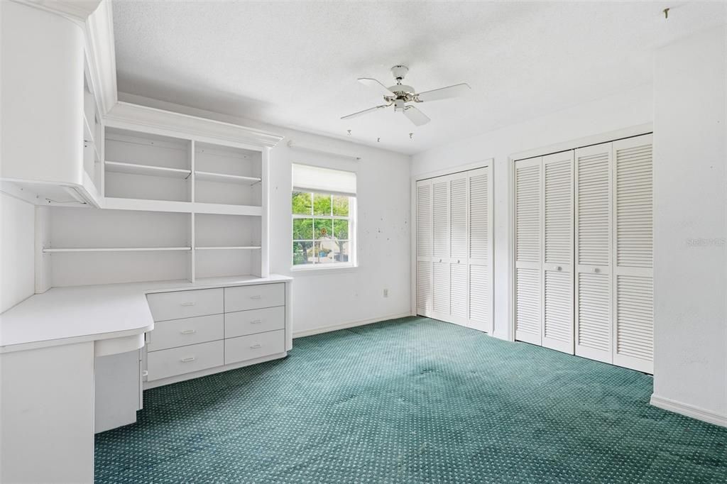 Activo con contrato: $950,000 (4 camas, 3 baños, 4002 Pies cuadrados)