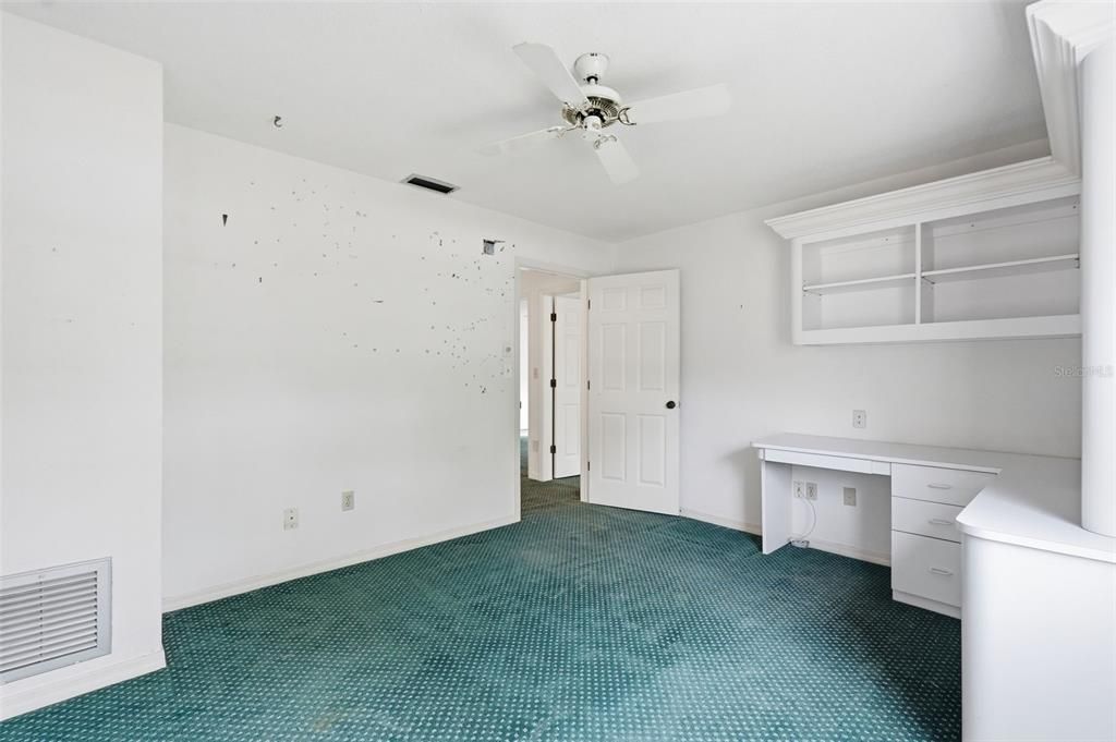Activo con contrato: $950,000 (4 camas, 3 baños, 4002 Pies cuadrados)