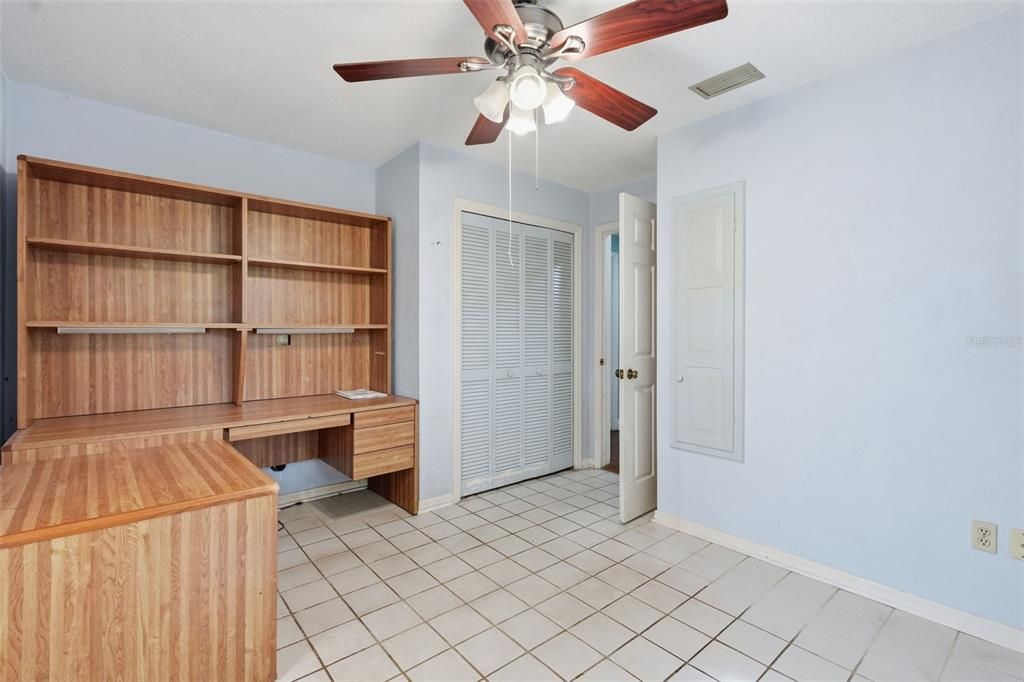 Activo con contrato: $950,000 (4 camas, 3 baños, 4002 Pies cuadrados)