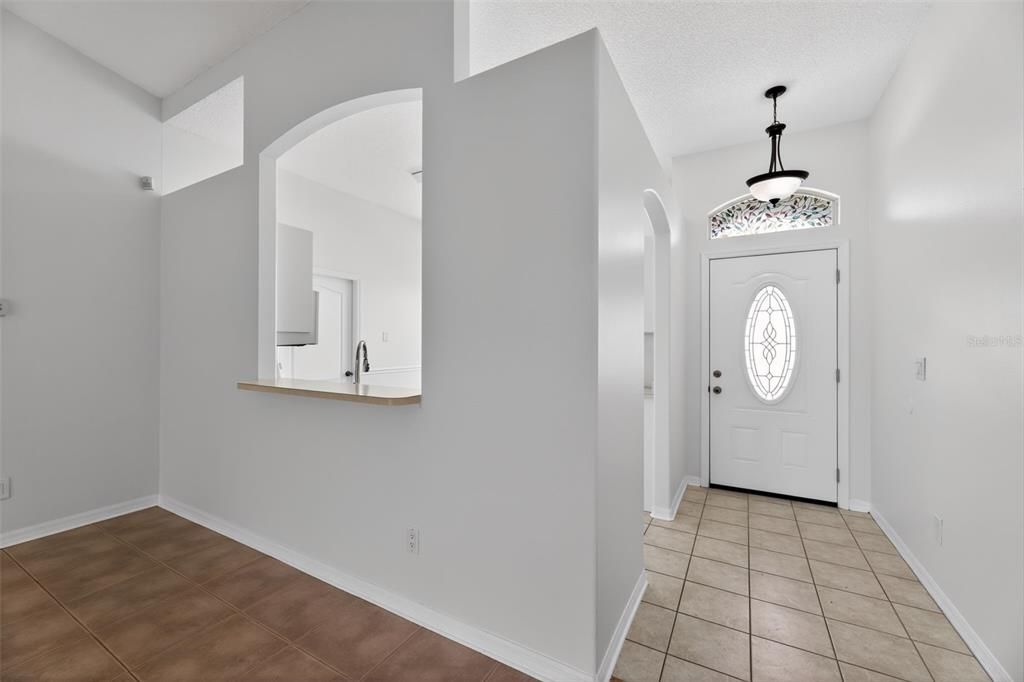 Activo con contrato: $245,000 (3 camas, 2 baños, 1202 Pies cuadrados)