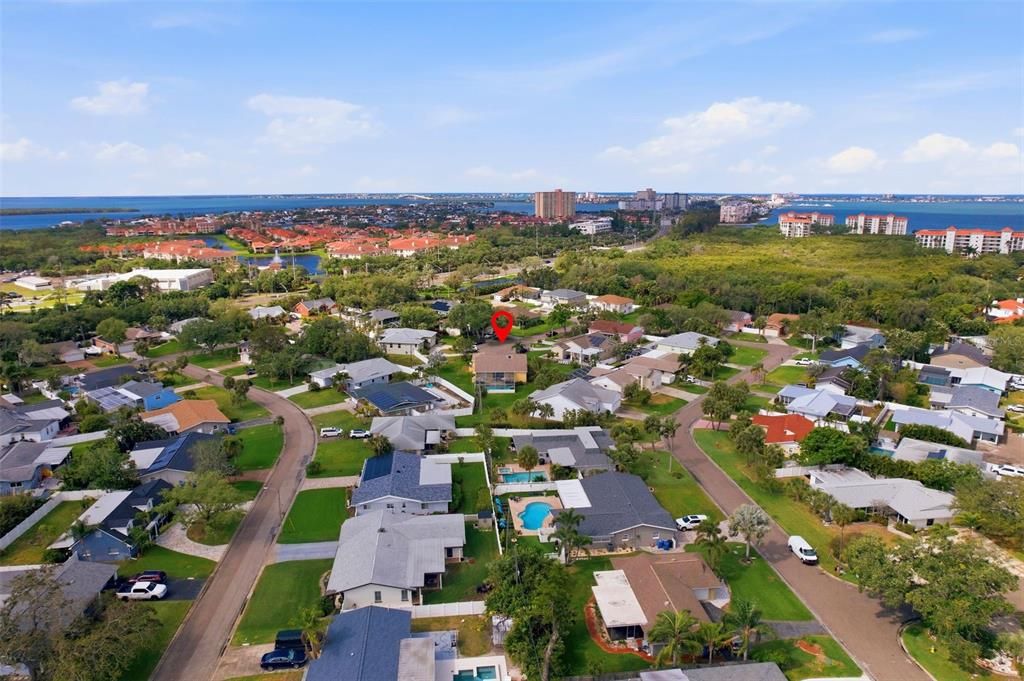 Activo con contrato: $725,000 (3 camas, 3 baños, 1875 Pies cuadrados)
