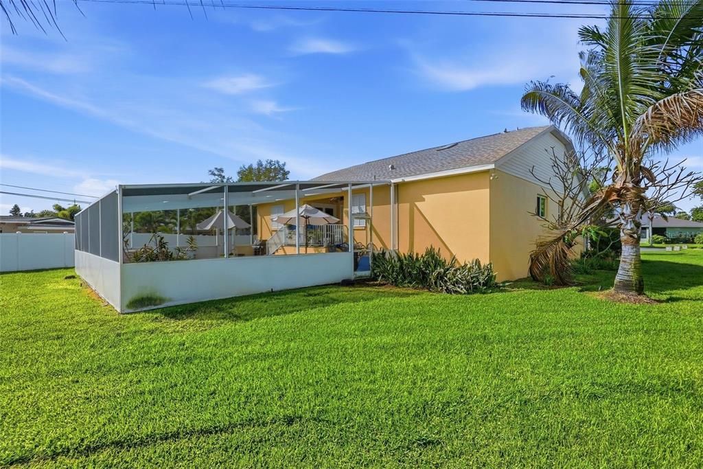 Activo con contrato: $725,000 (3 camas, 3 baños, 1875 Pies cuadrados)