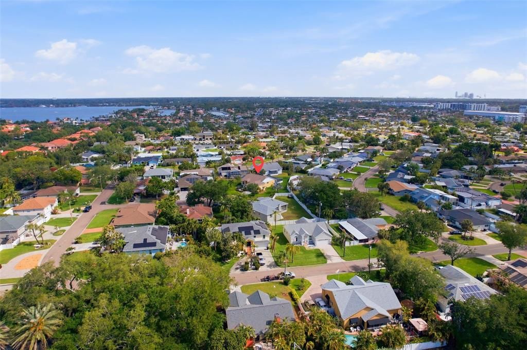 Activo con contrato: $725,000 (3 camas, 3 baños, 1875 Pies cuadrados)