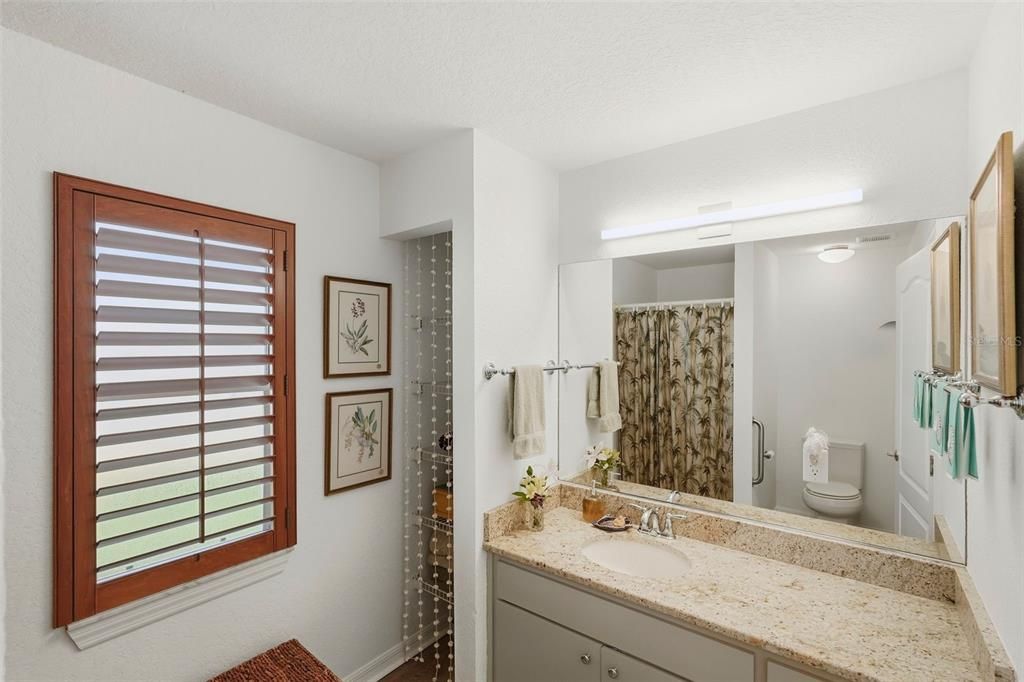 Activo con contrato: $725,000 (3 camas, 3 baños, 1875 Pies cuadrados)
