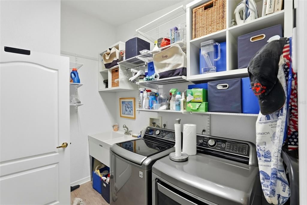 Activo con contrato: $725,000 (3 camas, 3 baños, 1875 Pies cuadrados)
