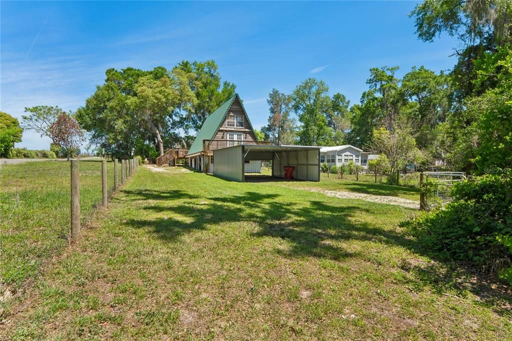 For Sale: $215,000 (1 beds, 1 baths, 861 Square Feet)